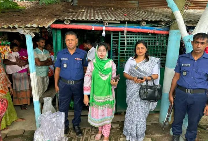কৃষকের স্বার্থে দুর্গাপুরে সাঁড়াশি অভিযান, দুই প্রতিষ্ঠানকে ২০ হাজার টাকা জরিমান